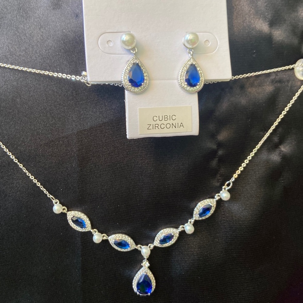 Glittering Sapphire Teardrop and Pearl Earrings & Necklace Set